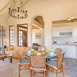Loukia Villa *